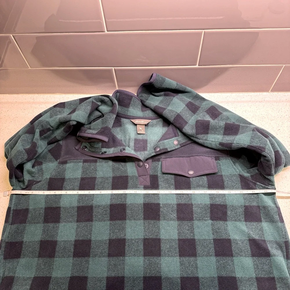 Eddie Bauer Green and Navy Checkered Fleece - size XL EUC - Picture 7 of 9